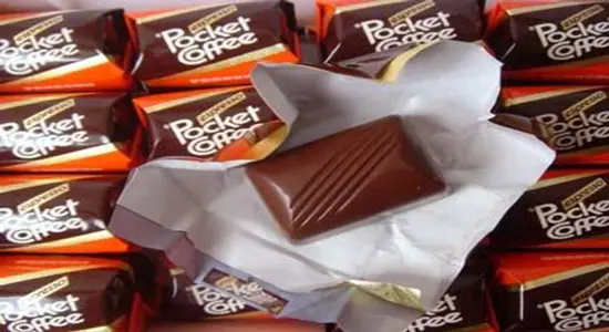 Hanya Karena Sekotak Cokelat, Seorang Wanita Di Inggris Ini Rela Pergi Sampai Ke Rumania Membelinya